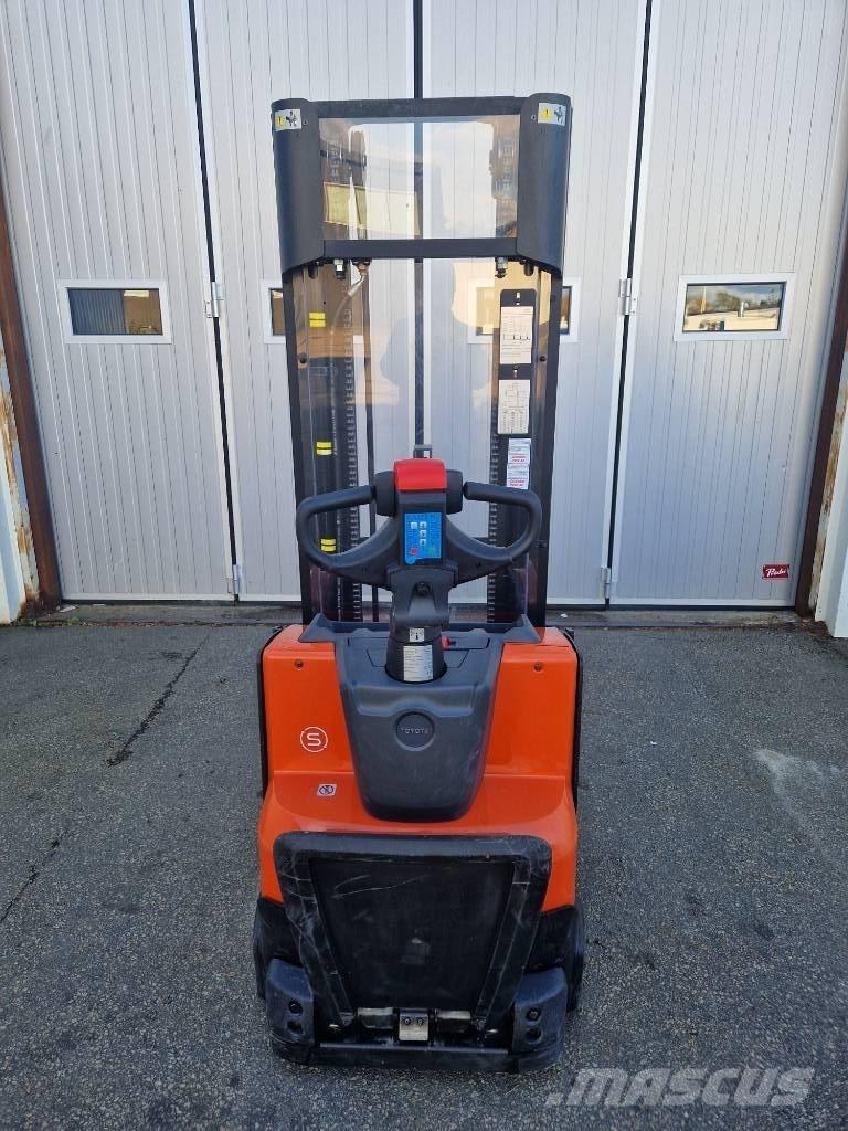 BT SWE 120 L.  57 tim 포크리프트