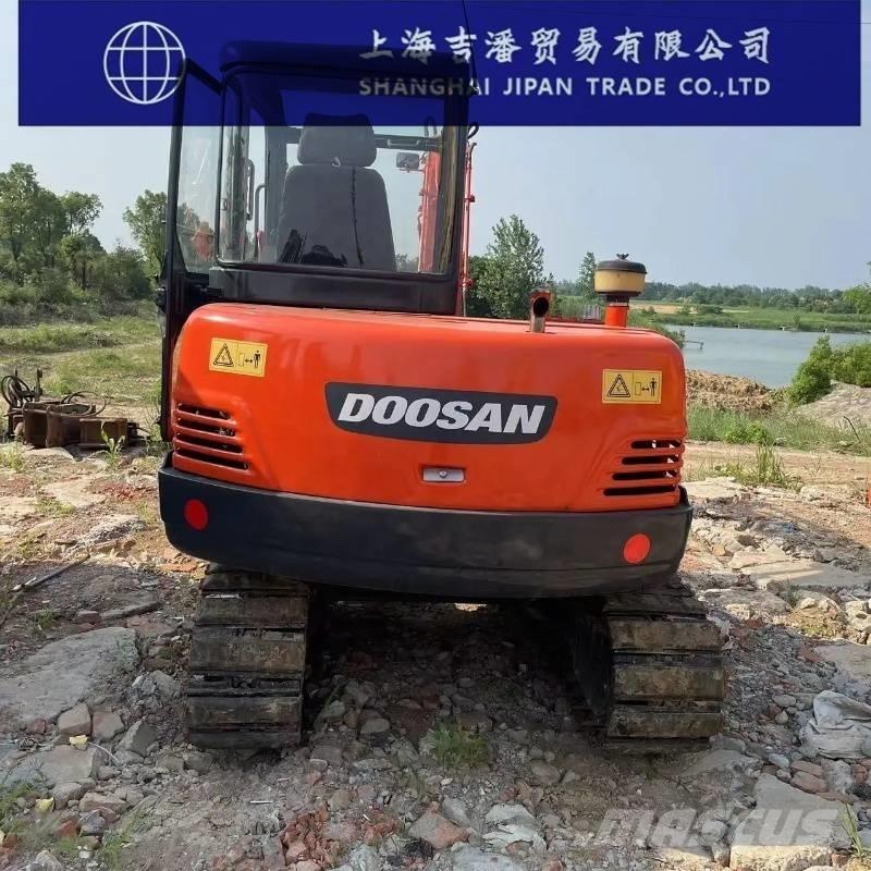 Doosan DH 55 소형 굴삭기 7톤 미만