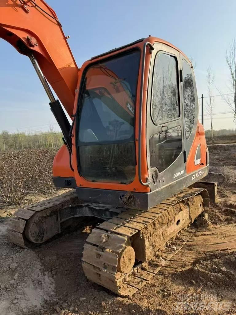 Doosan DX 75-9 C 대형 굴삭기 29톤 이상