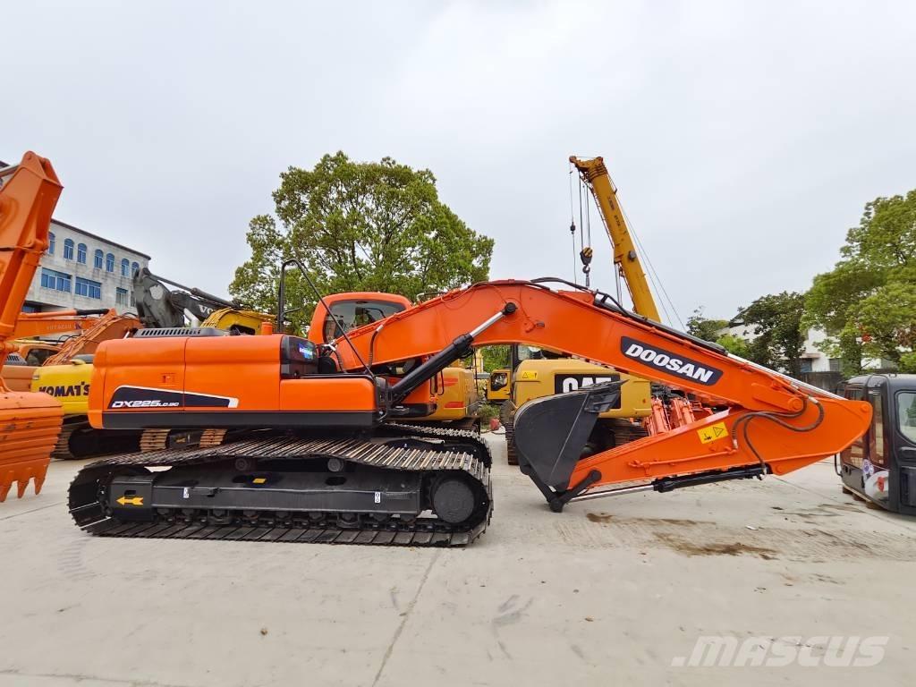 Doosan DX 225 LC 대형 굴삭기 29톤 이상