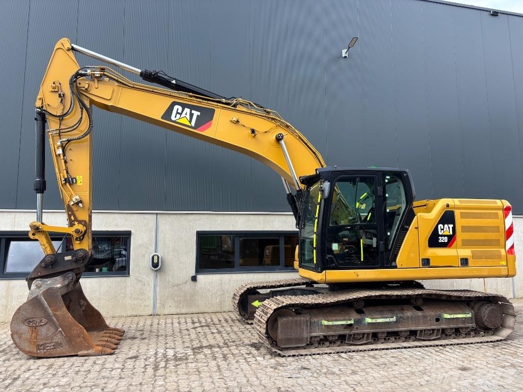 CAT 320 대형 굴삭기 29톤 이상