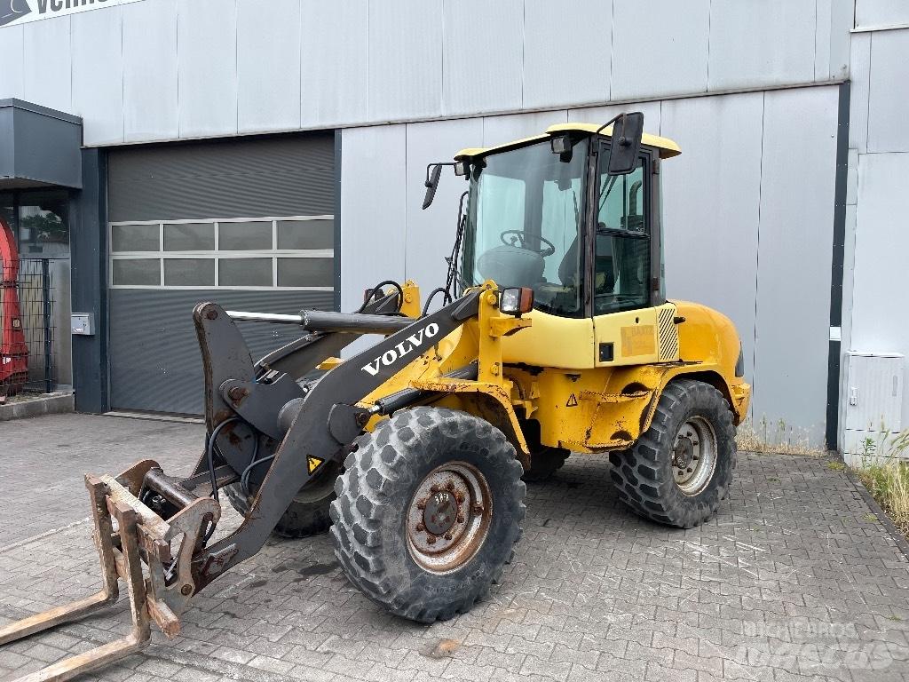 Volvo L 30 B  휠로우더