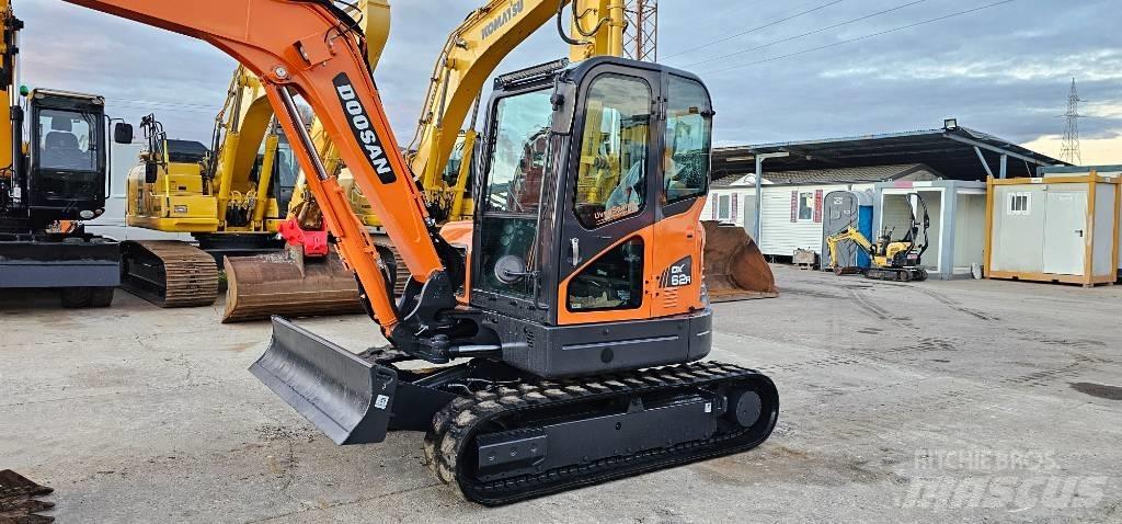 Doosan DX 62 소형 굴삭기 7톤 미만