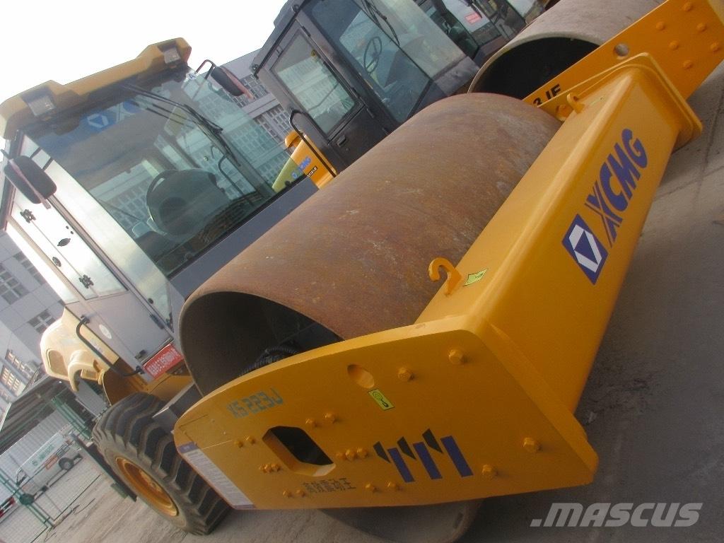 XCMG XS 263 J 싱글 드럼 롤러