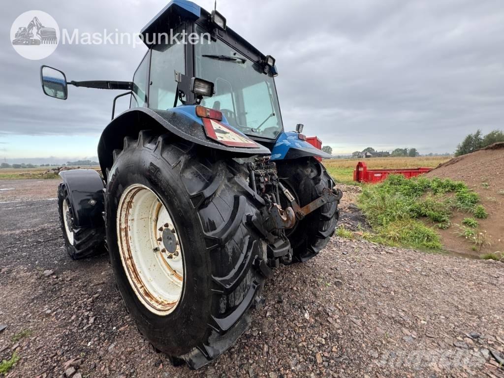 New Holland 8560 트랙터