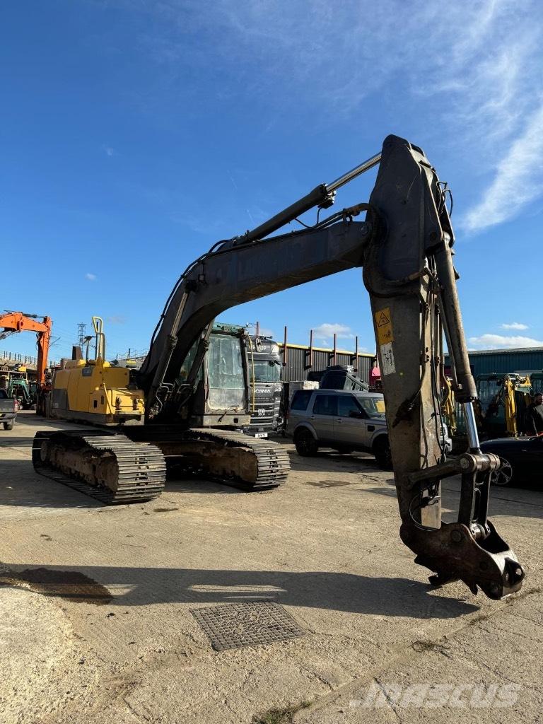 Volvo EC 220 DL 대형 굴삭기 29톤 이상