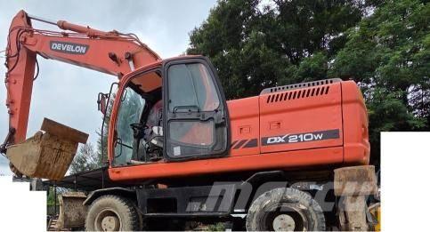 Doosan DX 210 W  휠 굴삭기