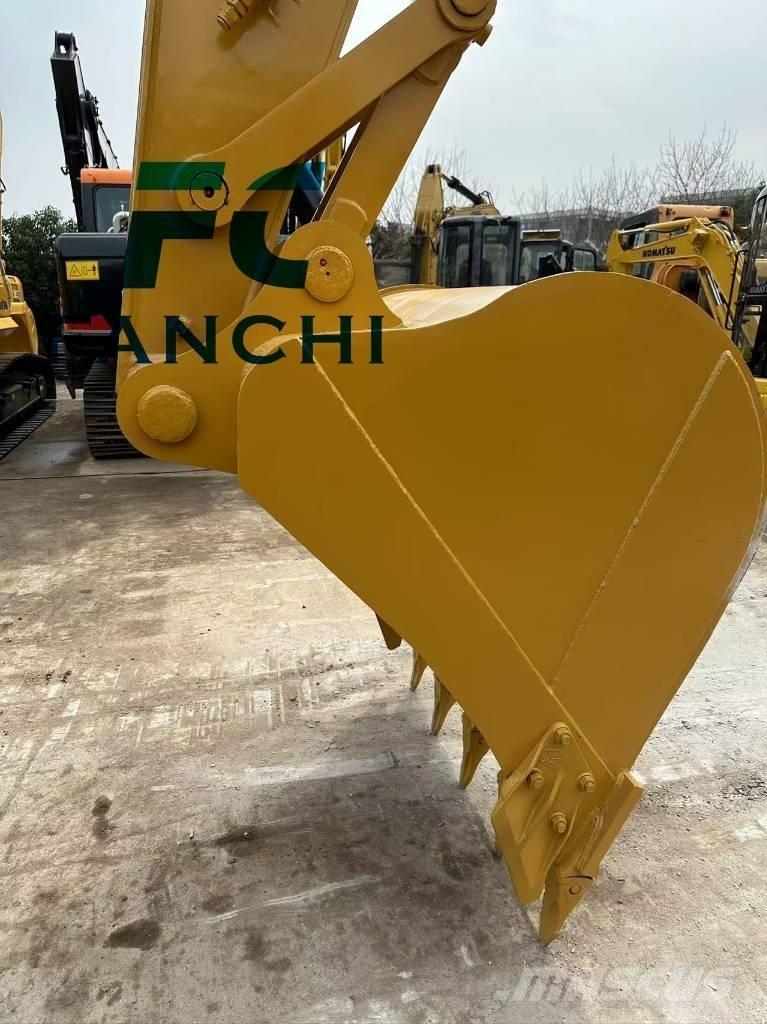 CAT 325 D 대형 굴삭기 29톤 이상