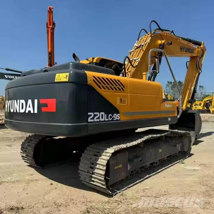 Hyundai R220LC-9S 대형 굴삭기 29톤 이상
