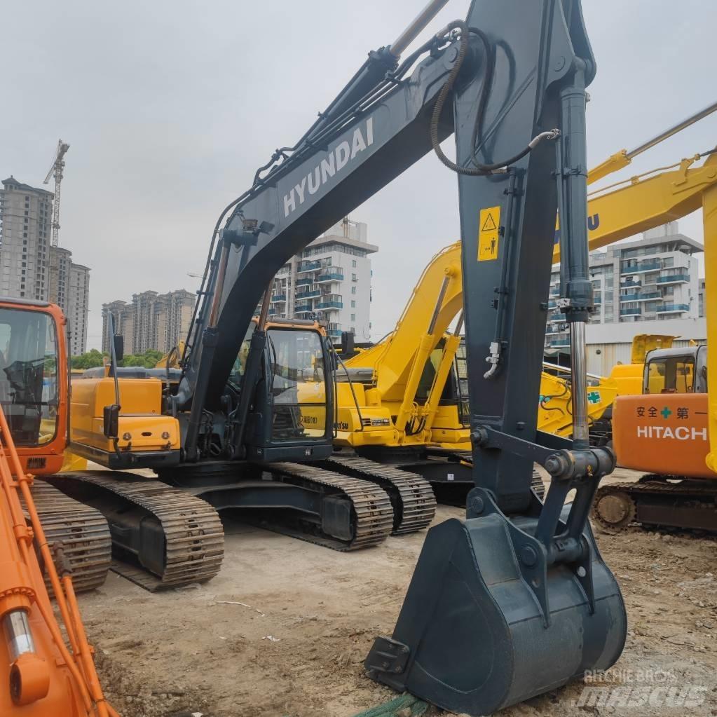 Hyundai R 225LC-9T 대형 굴삭기 29톤 이상