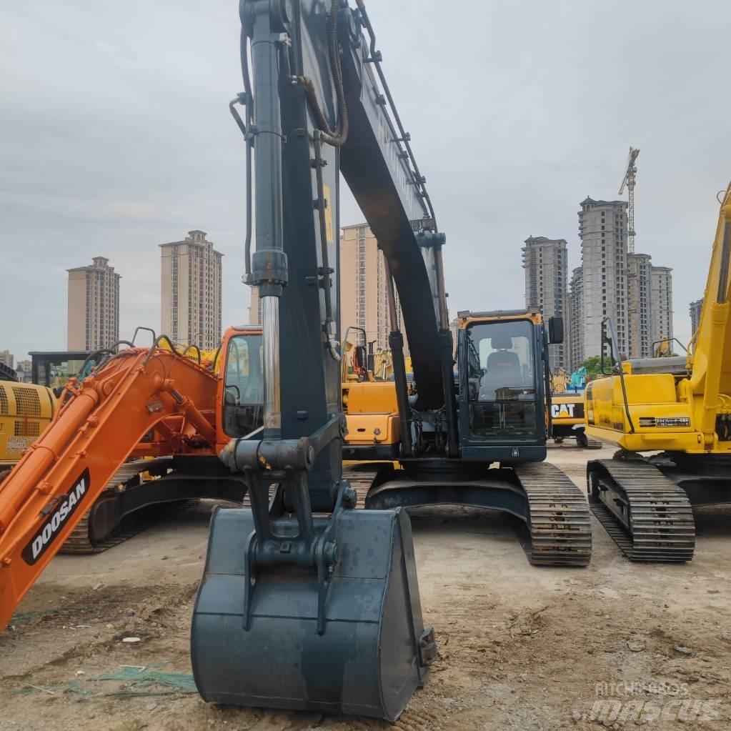 Hyundai R 225LC-9T 대형 굴삭기 29톤 이상