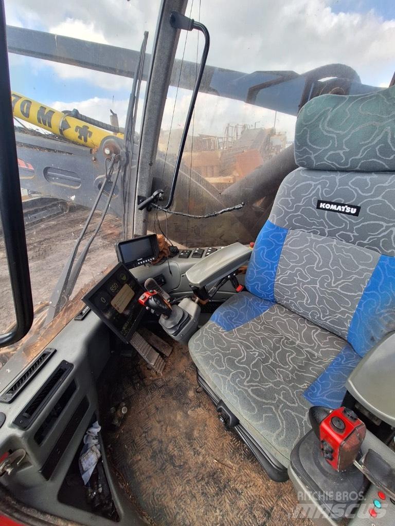 Komatsu 911.5 원목 하베스터