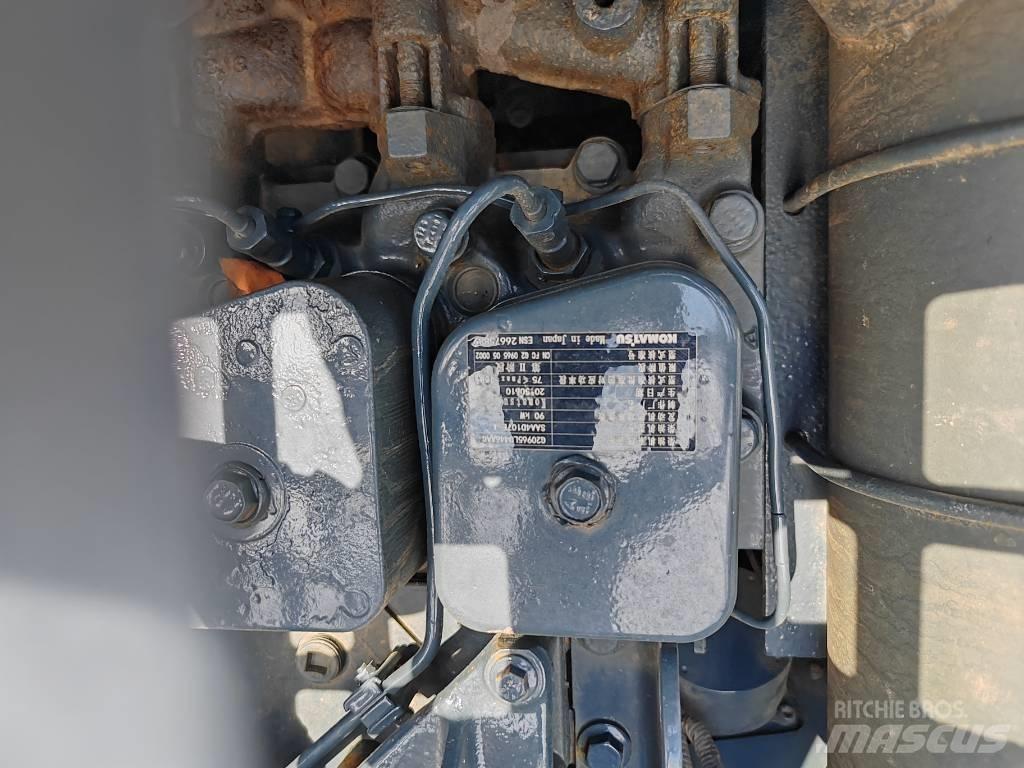 Komatsu PC160-8 중형굴삭기 7톤-28톤
