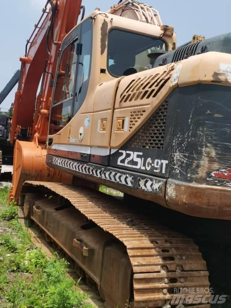 Hyundai 225lc-9t 대형 굴삭기 29톤 이상