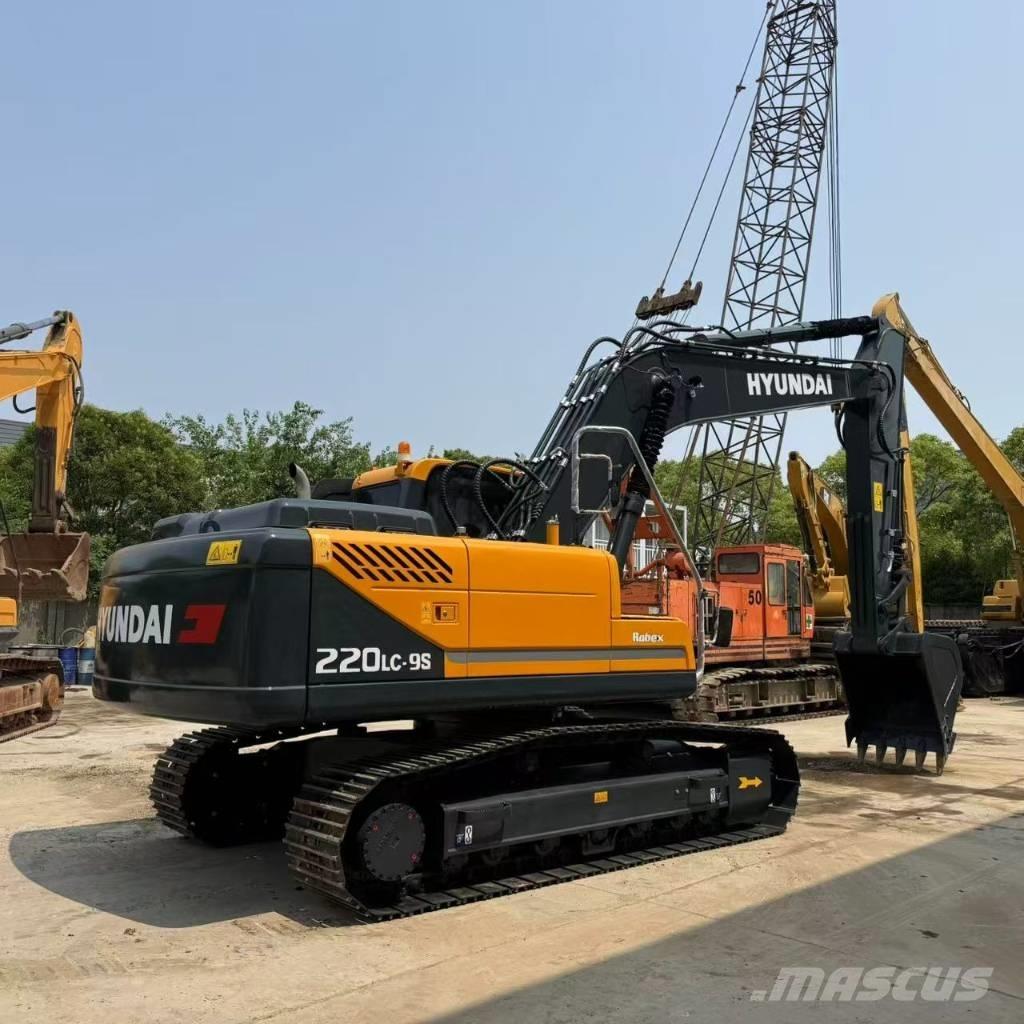 Hyundai R220LC-9S 중형굴삭기 7톤-28톤