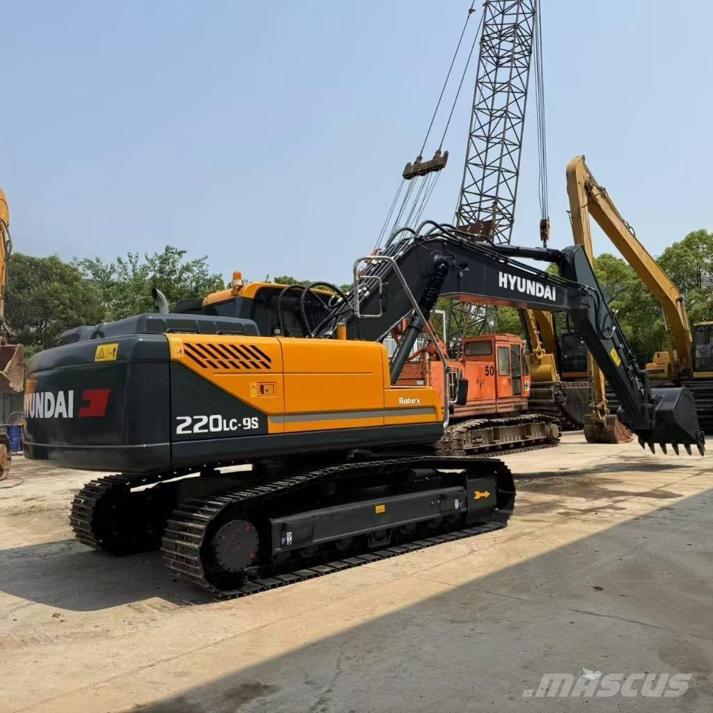 Hyundai R220LC-9S 중형굴삭기 7톤-28톤