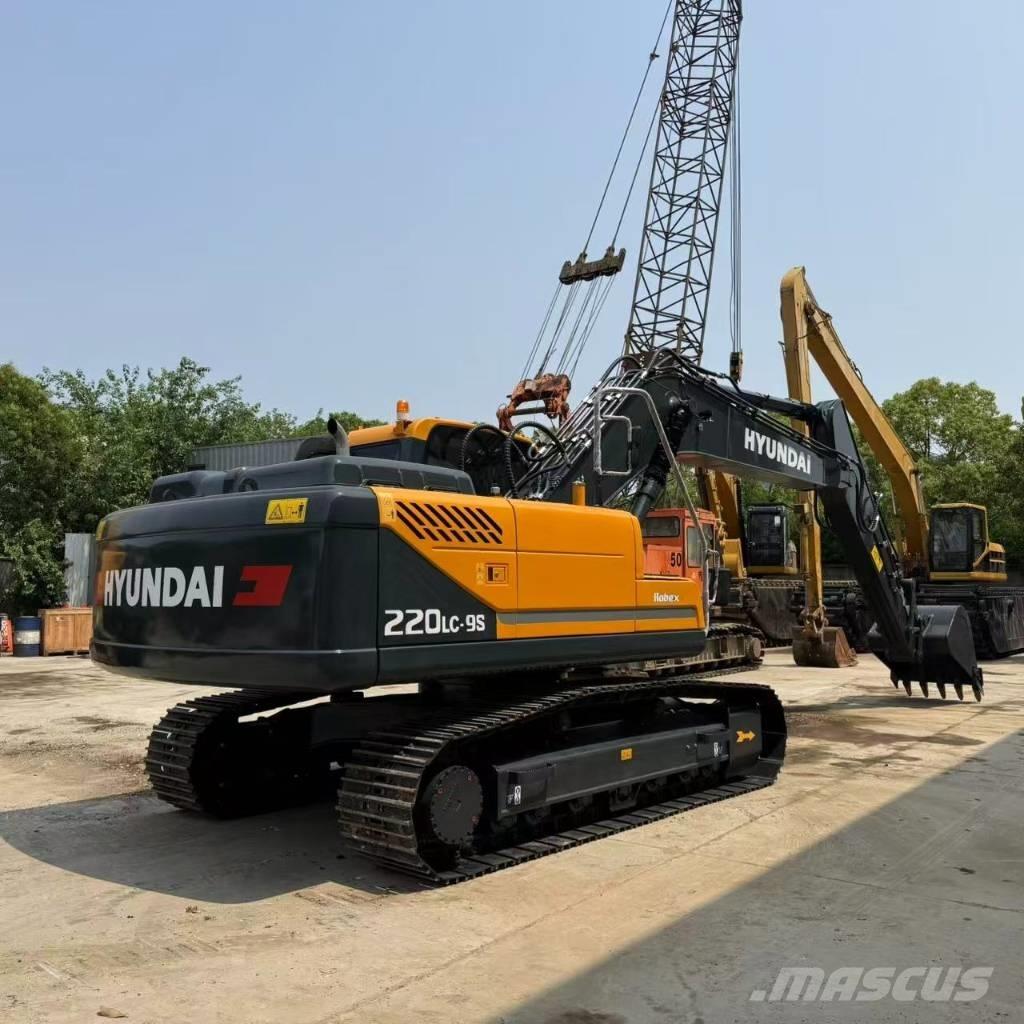 Hyundai R220LC-9S 중형굴삭기 7톤-28톤