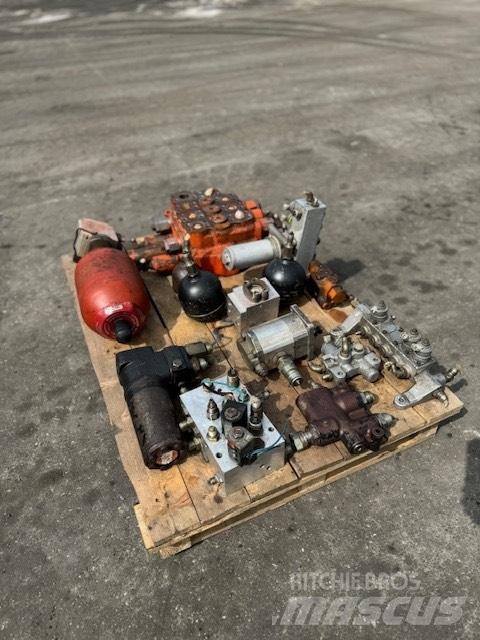 Daewoo Mega 300 V 유압식 기계