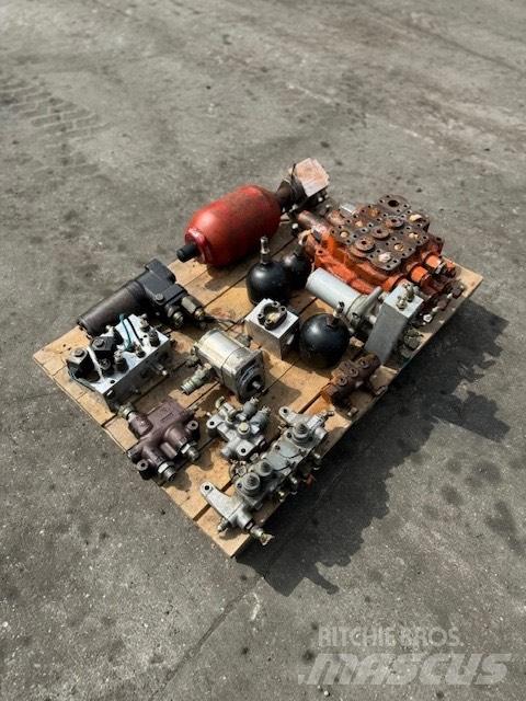 Daewoo Mega 300 V 유압식 기계