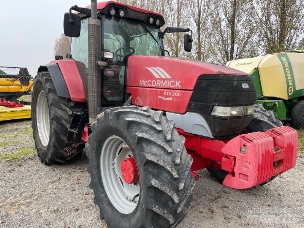 McCormick XTX 200 트랙터