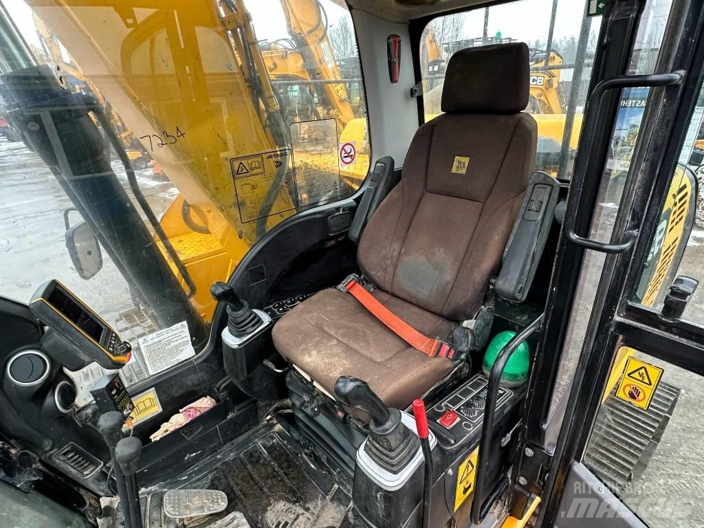 JCB JS 130 LC 대형 굴삭기 29톤 이상