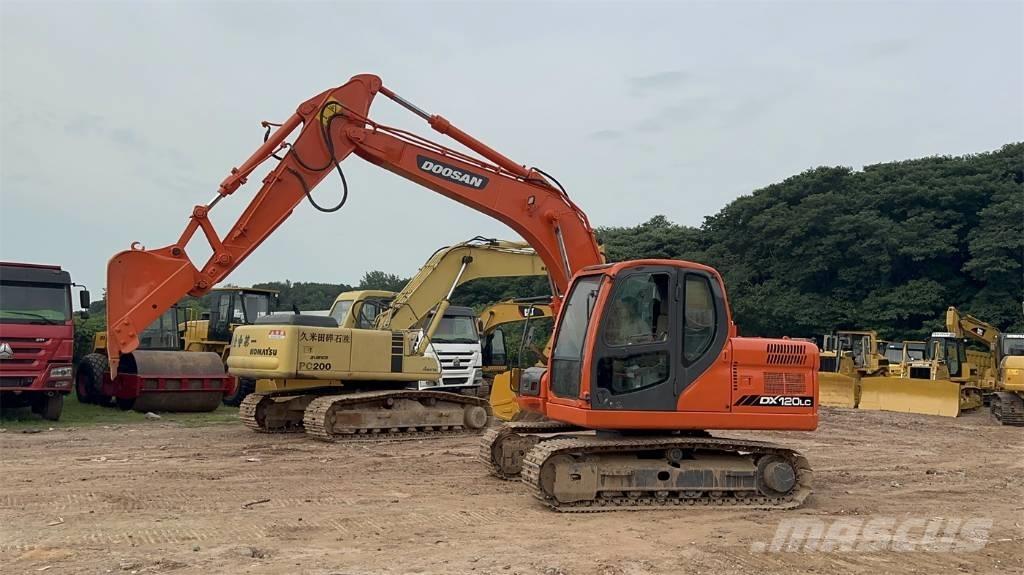 Doosan DX 120 대형 굴삭기 29톤 이상