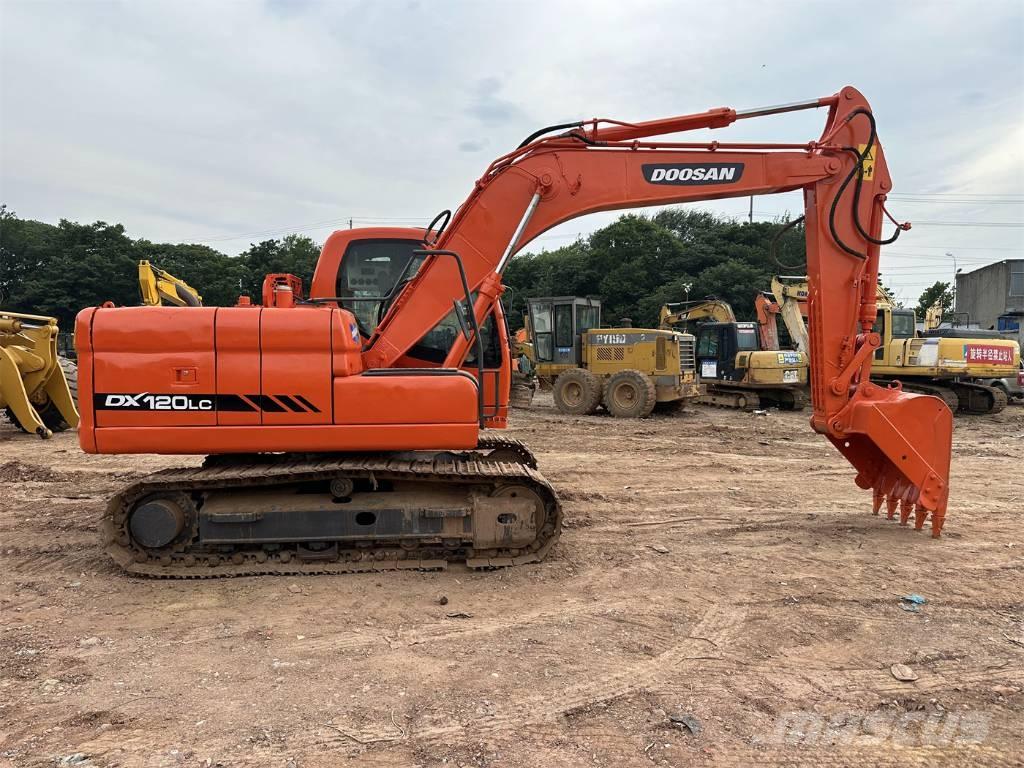 Doosan DX 120 대형 굴삭기 29톤 이상