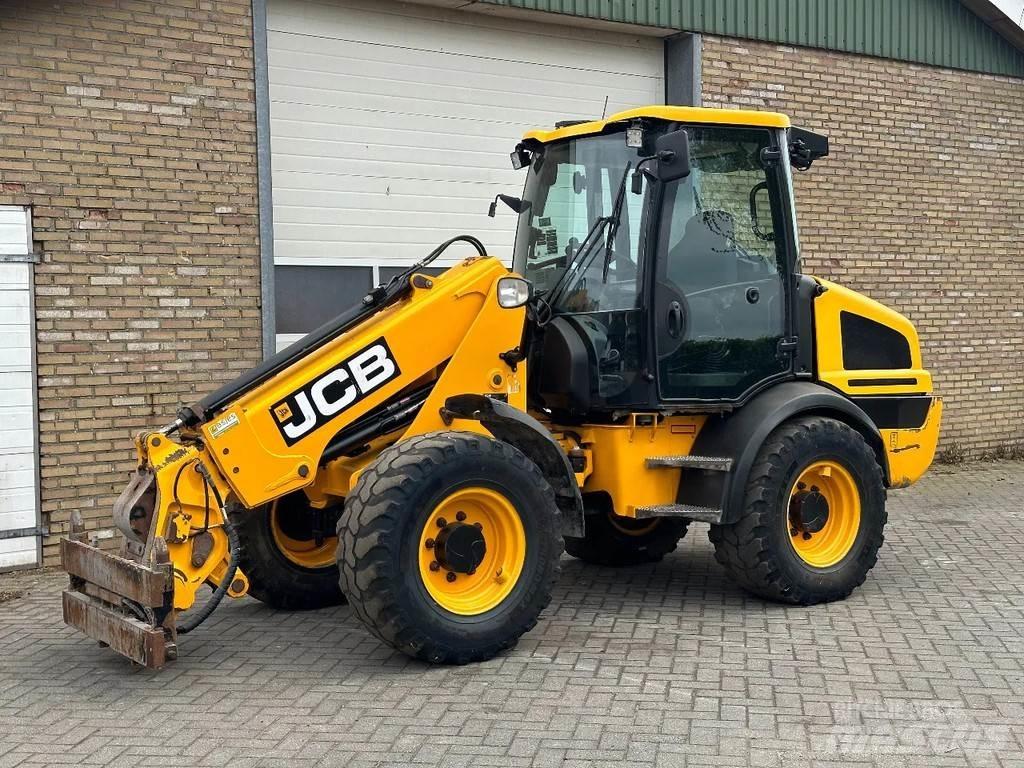 JCB TM220 SV A 텔레스코픽 휠 로더