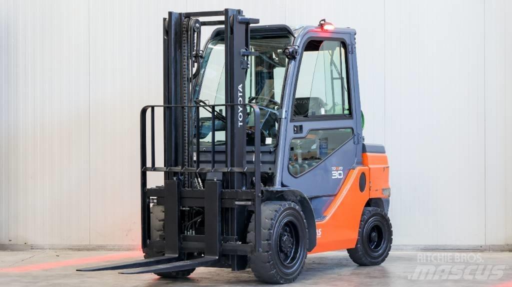 Toyota 02-8 FGF 30 LPG 지게차
