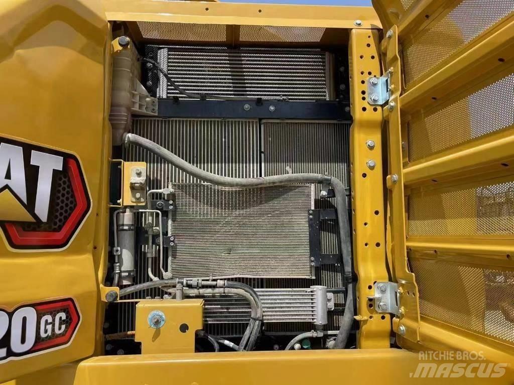 CAT 320GC 대형 굴삭기 29톤 이상