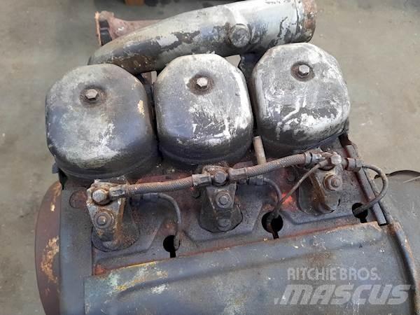 Deutz F3L912 엔진
