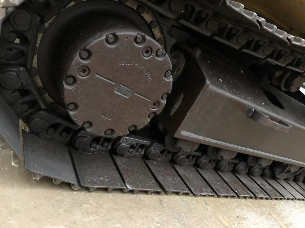 Komatsu 200-7 대형 굴삭기 29톤 이상