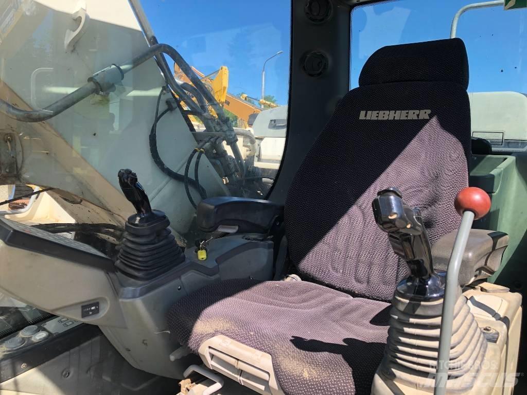 Liebherr R936 NLC 대형 굴삭기 29톤 이상