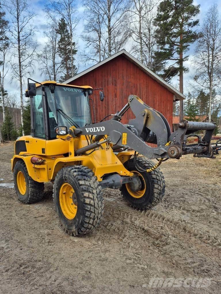 Volvo L 30 G  휠로우더