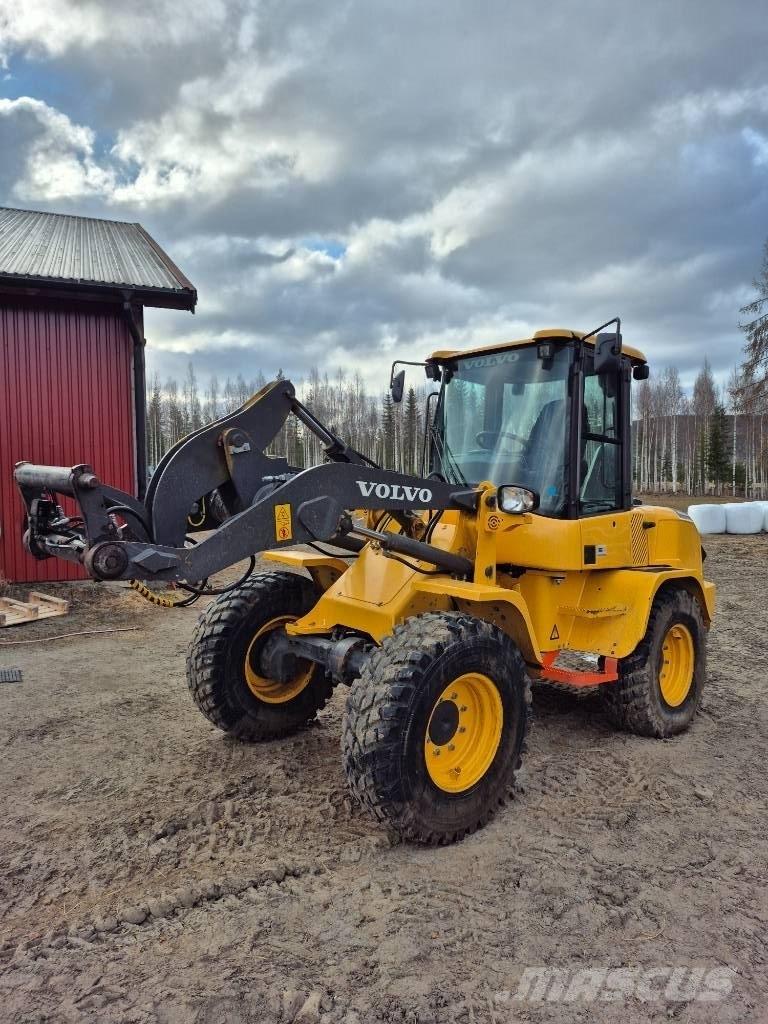 Volvo L 30 G  휠로우더