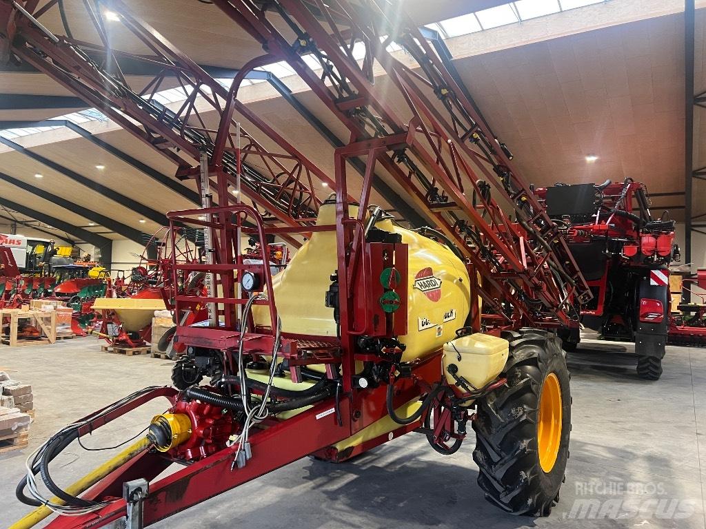 Hardi Commander 2800 견인형 분무기