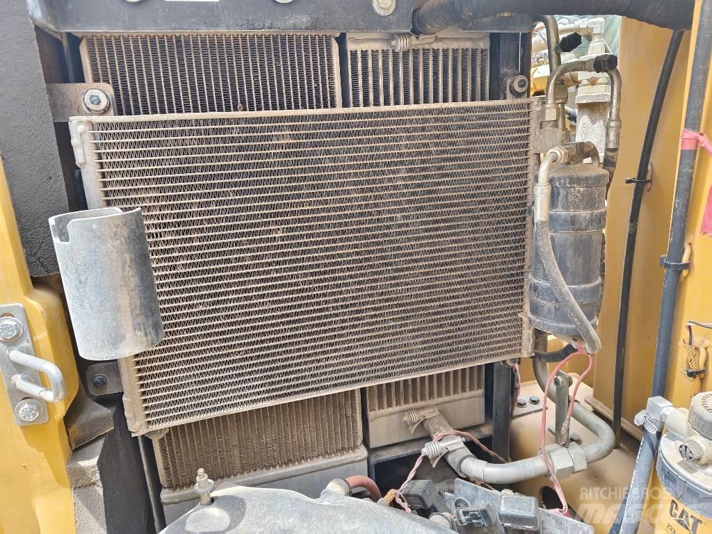 CAT 308 E 2 대형 굴삭기 29톤 이상