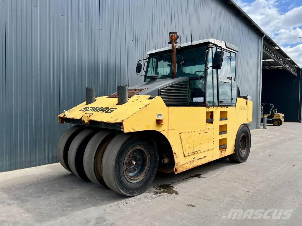 Bomag BW24R 공기 타이어 롤러