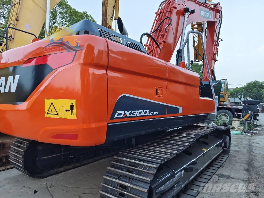 Doosan DX 300 LC 대형 굴삭기 29톤 이상