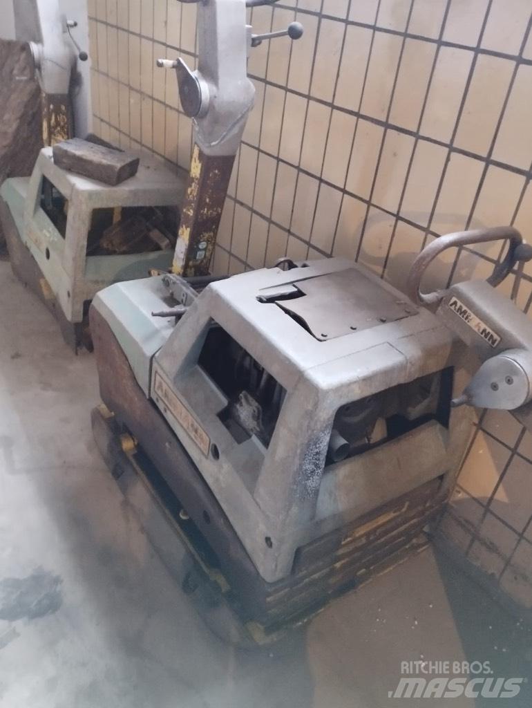Ammann AVH 8020 진동롤러