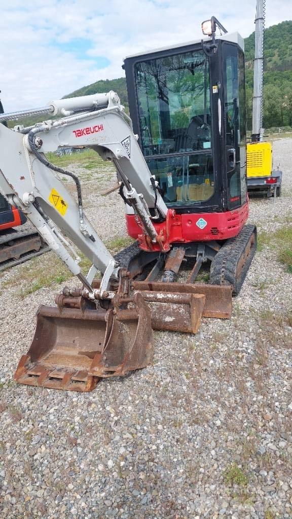 Takeuchi TB 23 R 소형 굴삭기 7톤 미만