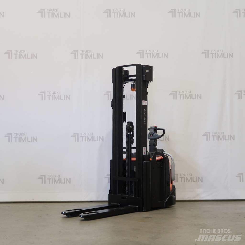 Toyota SPE140L 보행식 리치 지게차