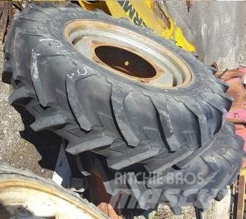  Pneus 12.4R24 타이어, 휠 및 림
