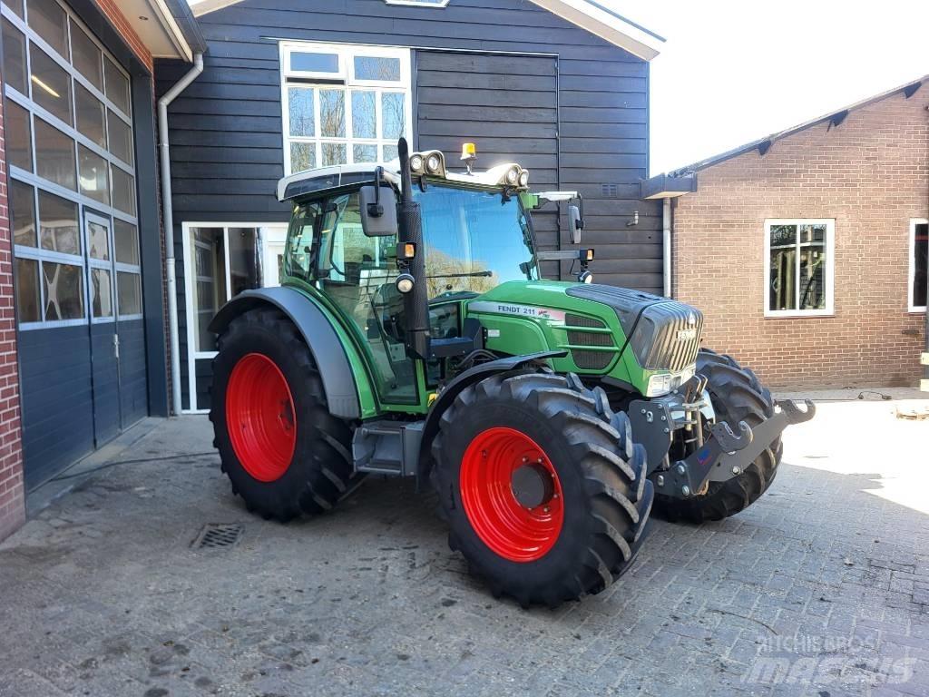 Fendt 211 Vario TMS 트랙터