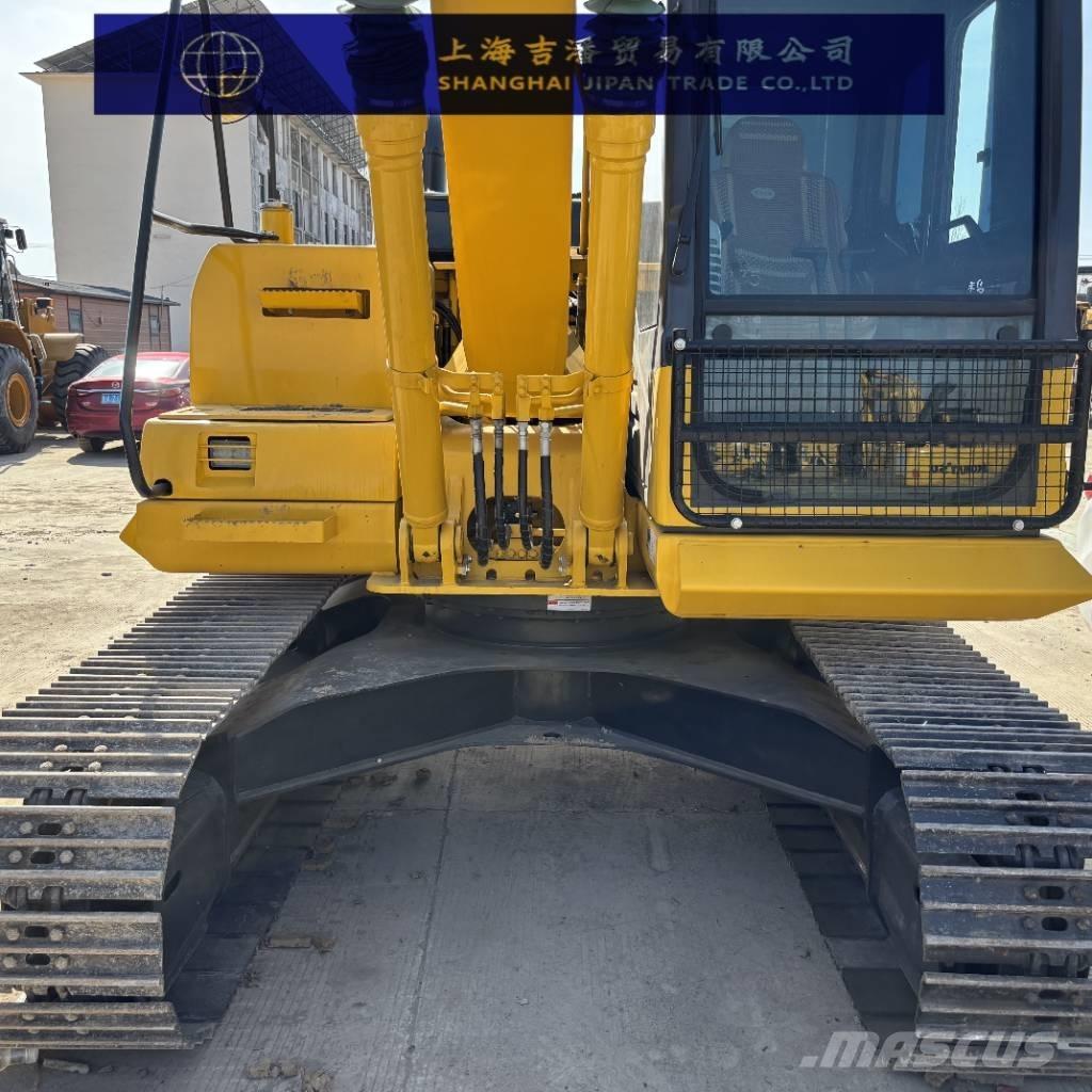Komatsu PC 130 중형굴삭기 7톤-28톤