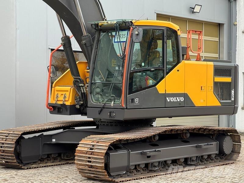 Volvo EC 220 EL 대형 굴삭기 29톤 이상