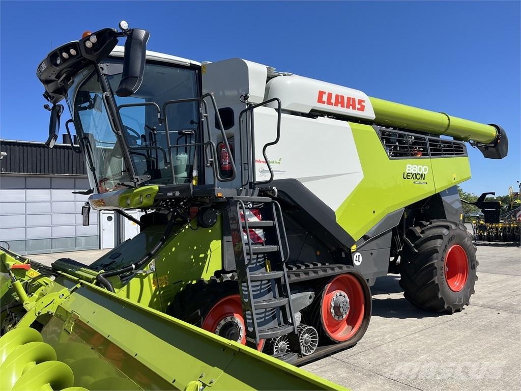 CLAAS Lexion 8800TT 콤바인 수확기
