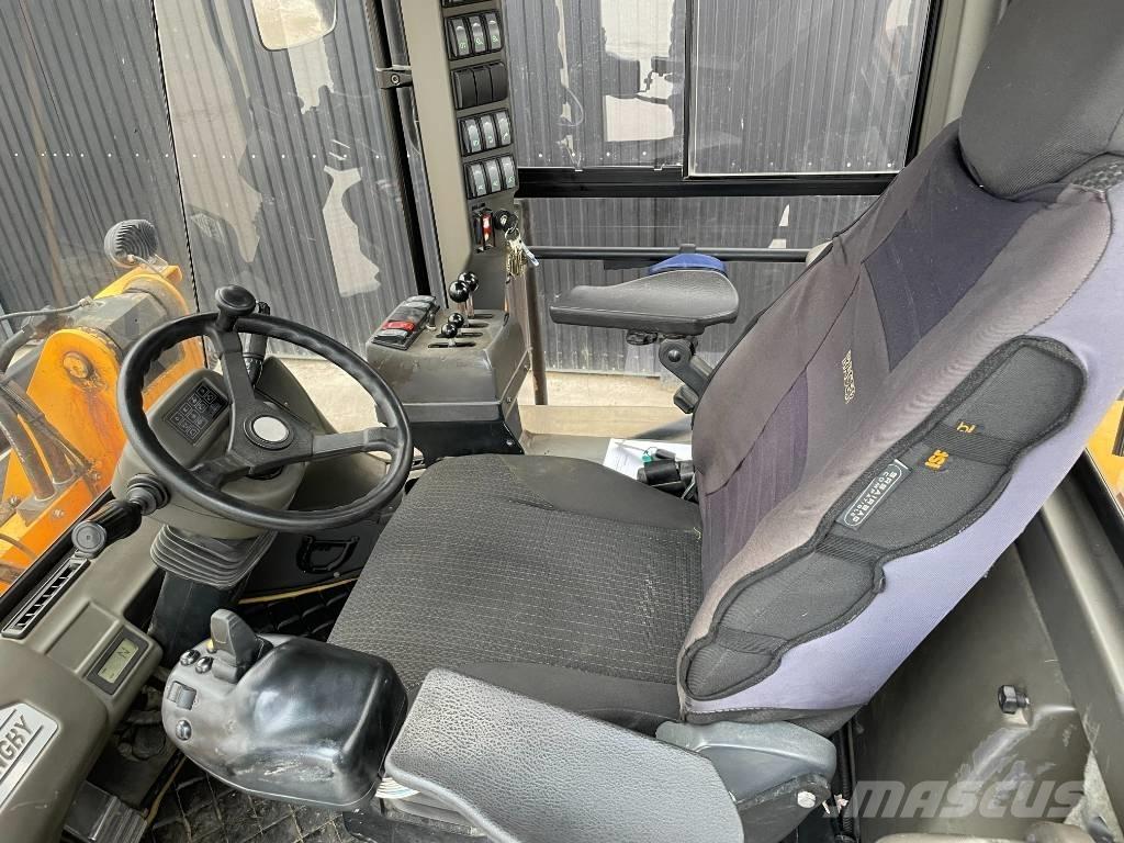 Ljungby L 13  휠로우더