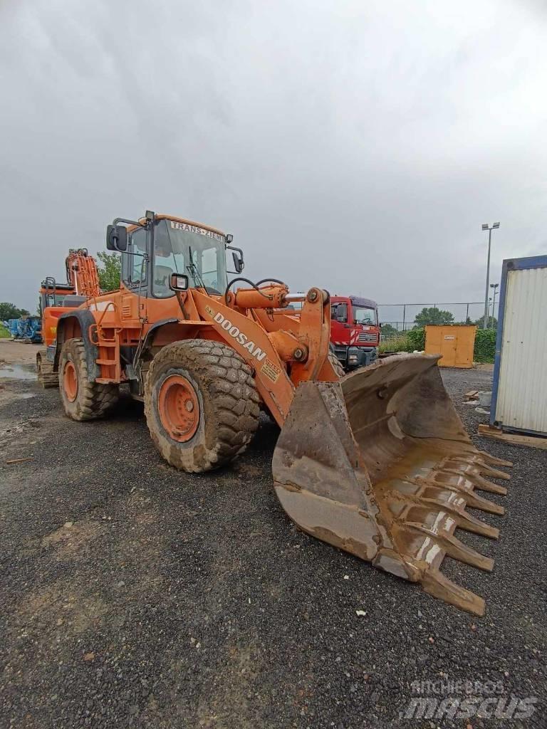 Doosan DL 350  휠로우더