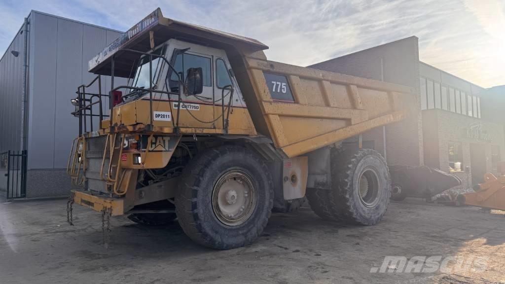 CAT 775 D 초대형 덤프 트럭